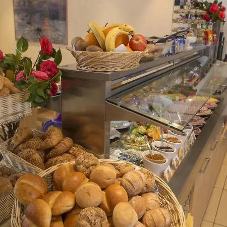 Hotell Locarno 3*